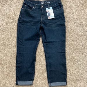 Signature Levi Strauss Mid-Rise Slim Boyfriend Jeans